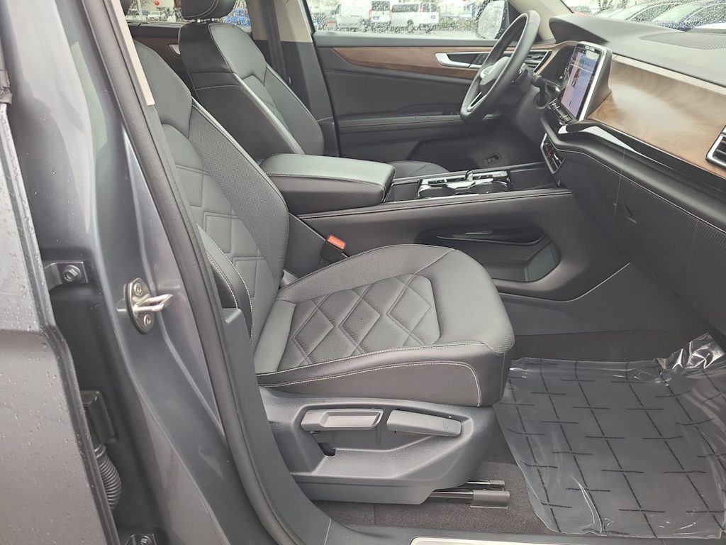 Thumbnail: 2024 Volkswagen Atlas - 28