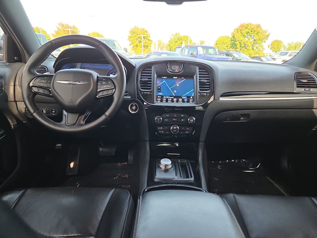 Thumbnail: 2018 Chrysler 300 - 2