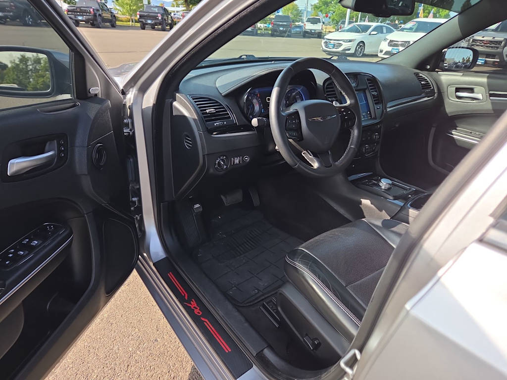 Thumbnail: 2018 Chrysler 300 - 22