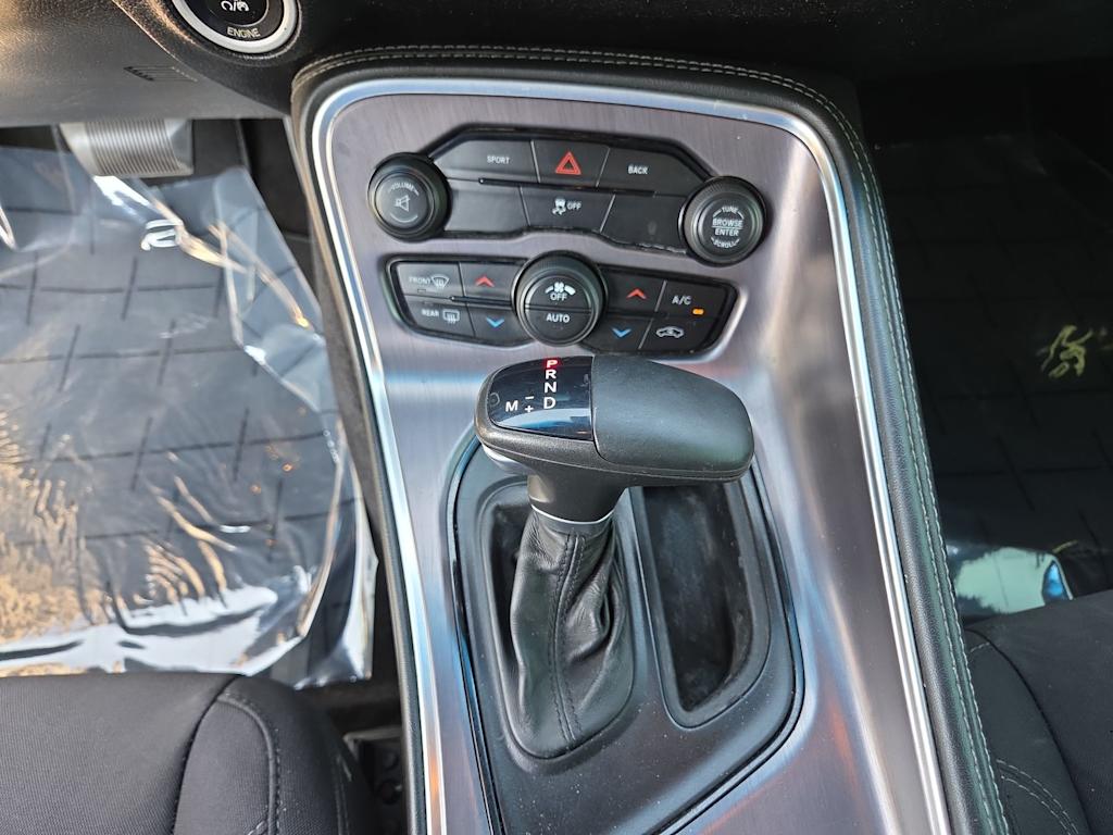 Thumbnail: 2015 Dodge Challenger - 16
