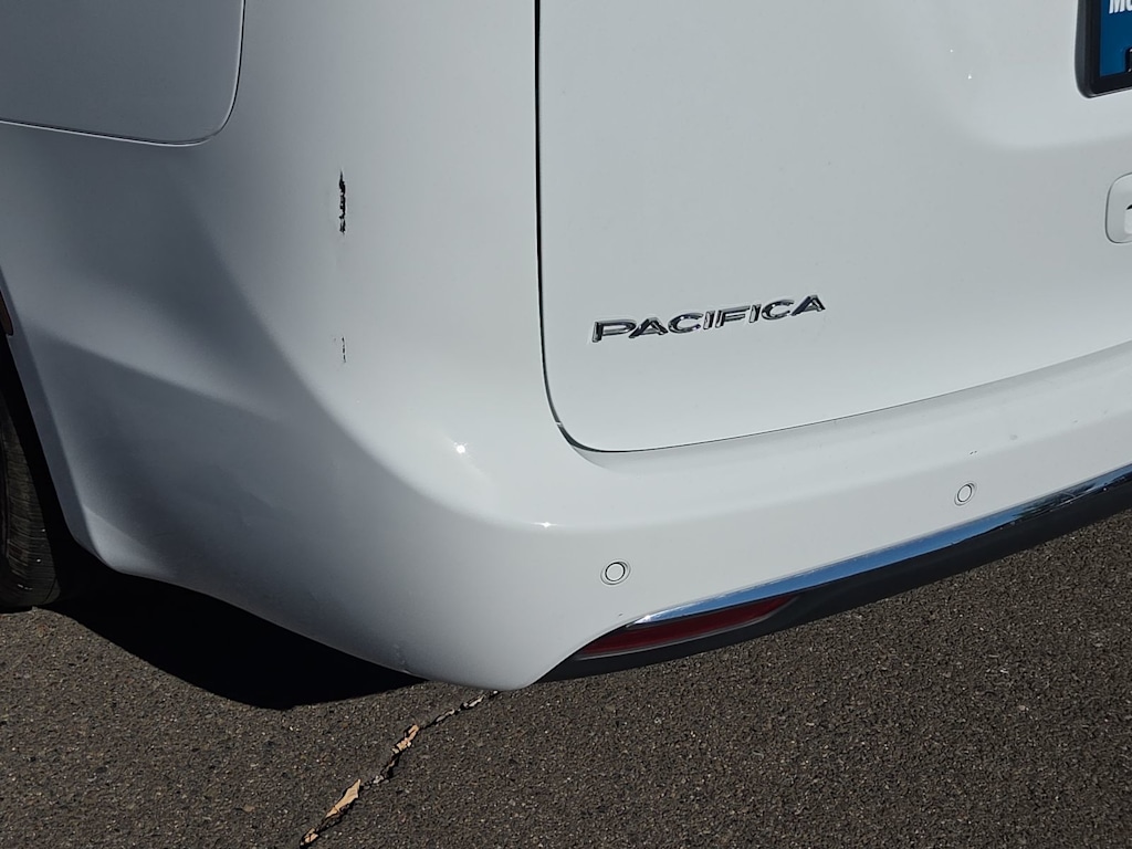 Thumbnail: 2025 Chrysler Pacifica - 7