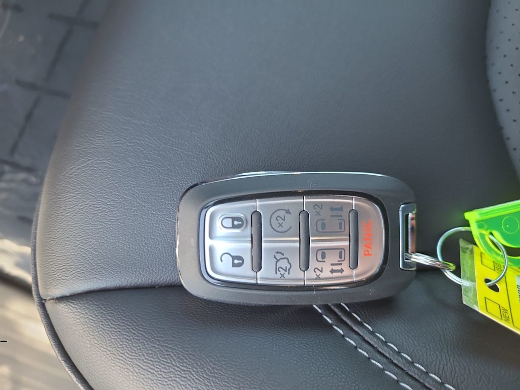 Thumbnail: 2026 Chrysler Pacifica - 16