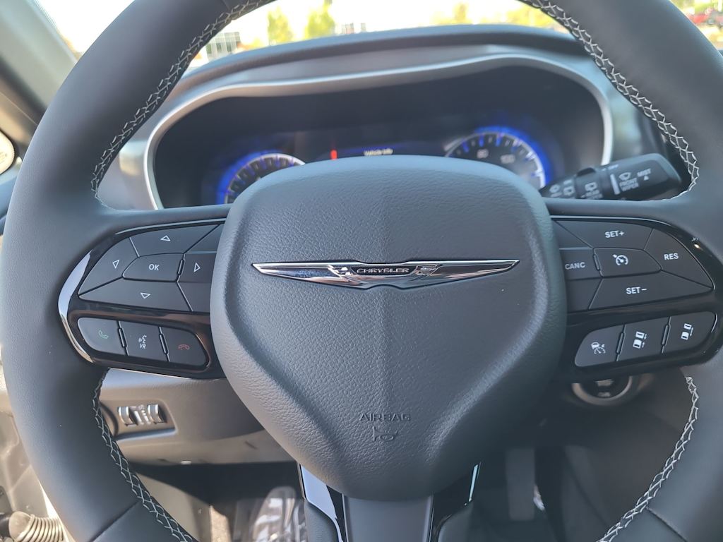 Thumbnail: 2026 Chrysler Pacifica - 28