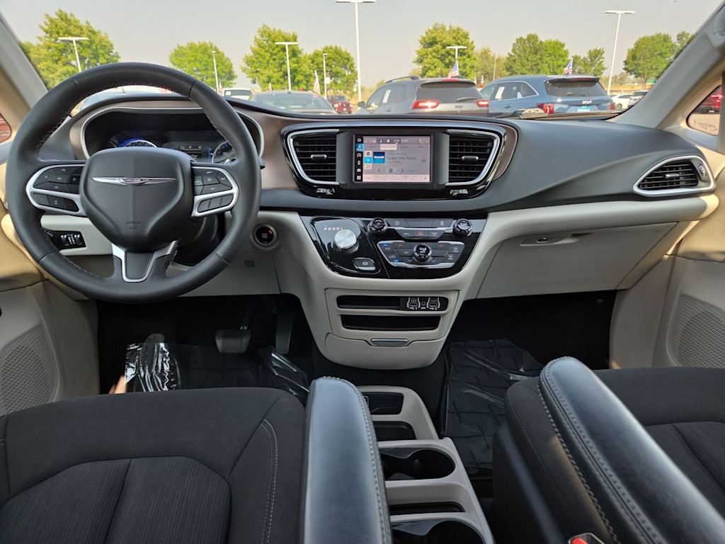 Thumbnail: 2023 Chrysler Voyager - 2