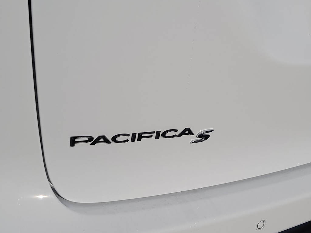 Thumbnail: 2026 Chrysler Pacifica - 7