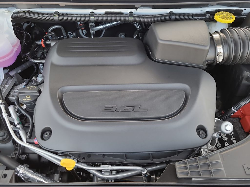 Thumbnail: 2026 Chrysler Pacifica - 9