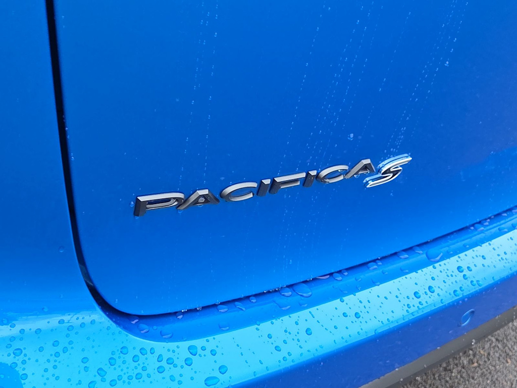 Thumbnail: 2027 Chrysler Pacifica - 7
