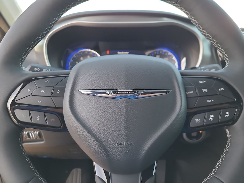 Thumbnail: 2026 Chrysler Pacifica - 28