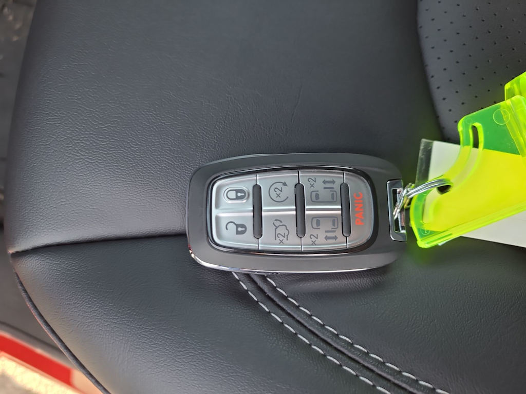Thumbnail: 2026 Chrysler Pacifica - 15
