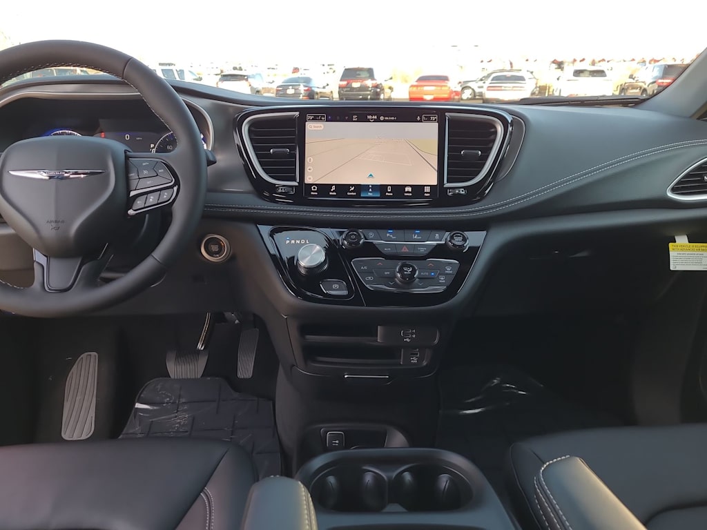 Thumbnail: 2026 Chrysler Pacifica - 2
