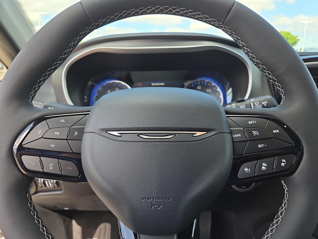 Thumbnail: 2027 Chrysler Pacifica - 28