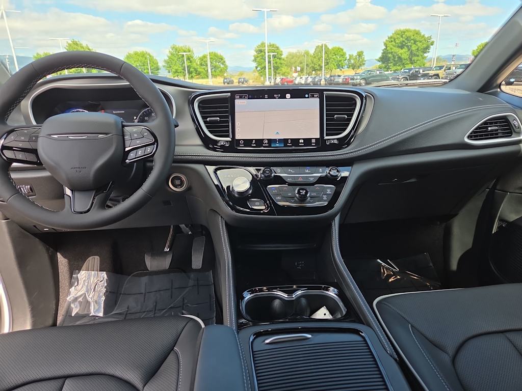 Thumbnail: 2027 Chrysler Pacifica - 2