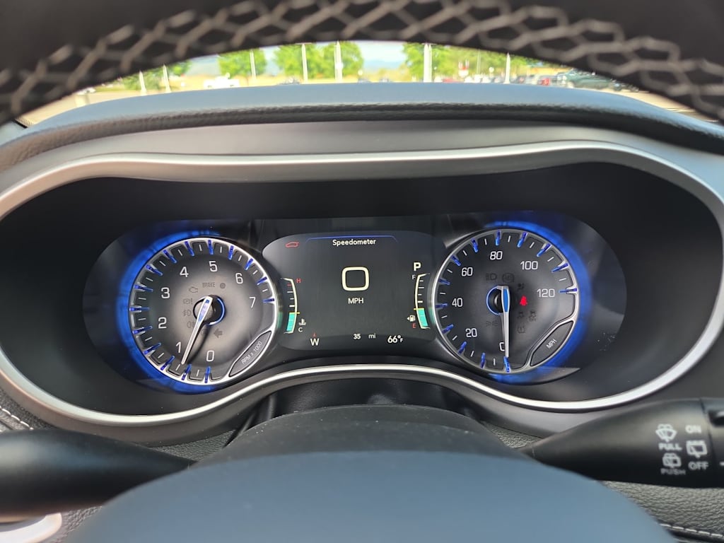Thumbnail: 2027 Chrysler Pacifica - 14