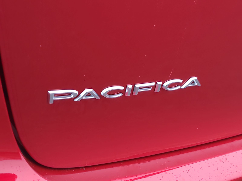 Thumbnail: 2026 Chrysler Pacifica - 7