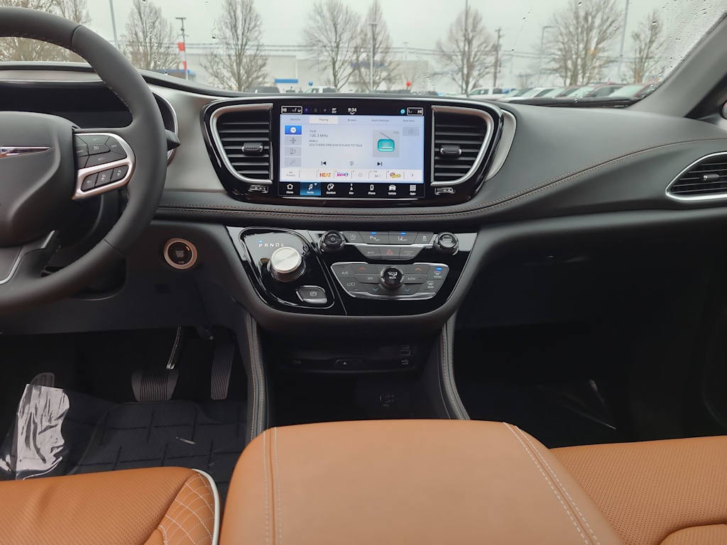 Thumbnail: 2026 Chrysler Pacifica - 2