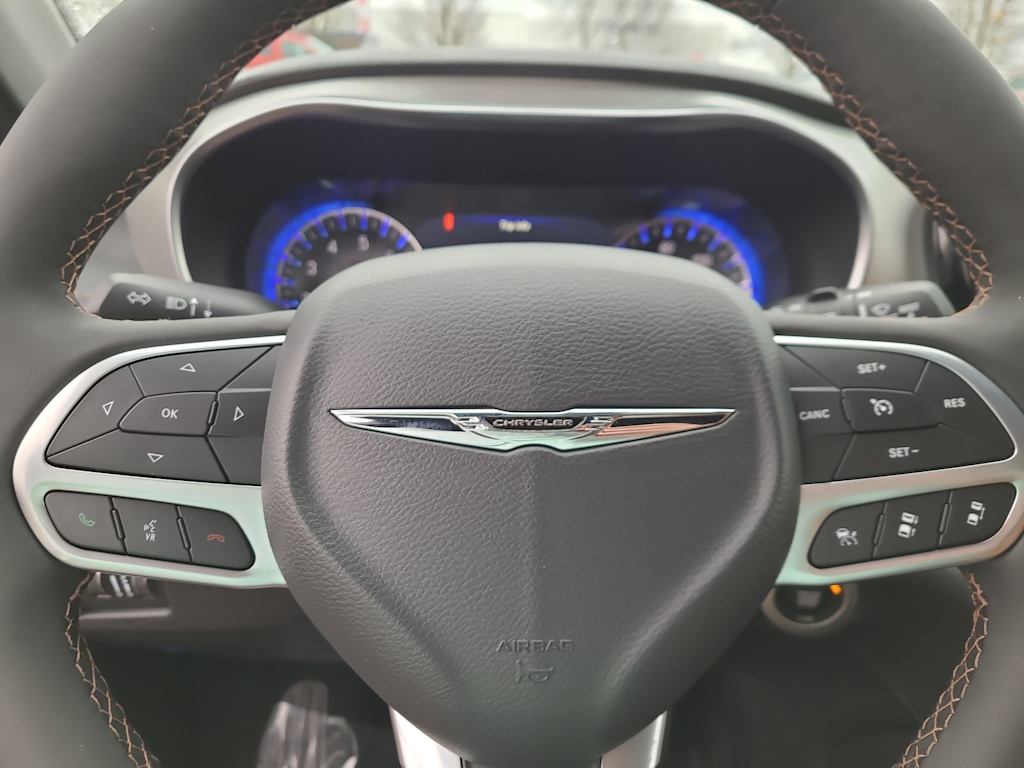 Thumbnail: 2026 Chrysler Pacifica - 28