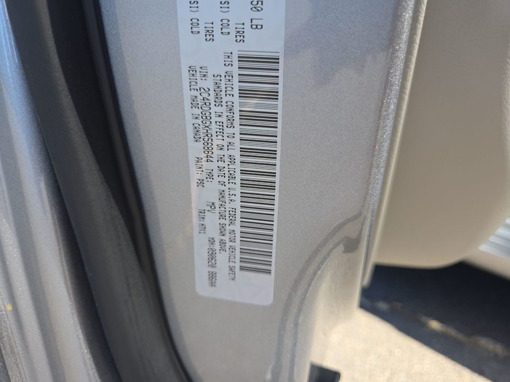 Thumbnail: 2017 Dodge Grand Caravan - 18