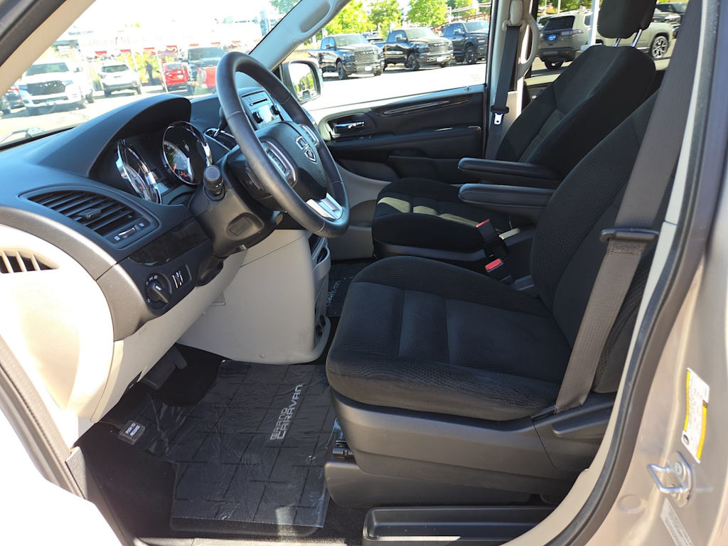 Thumbnail: 2017 Dodge Grand Caravan - 10