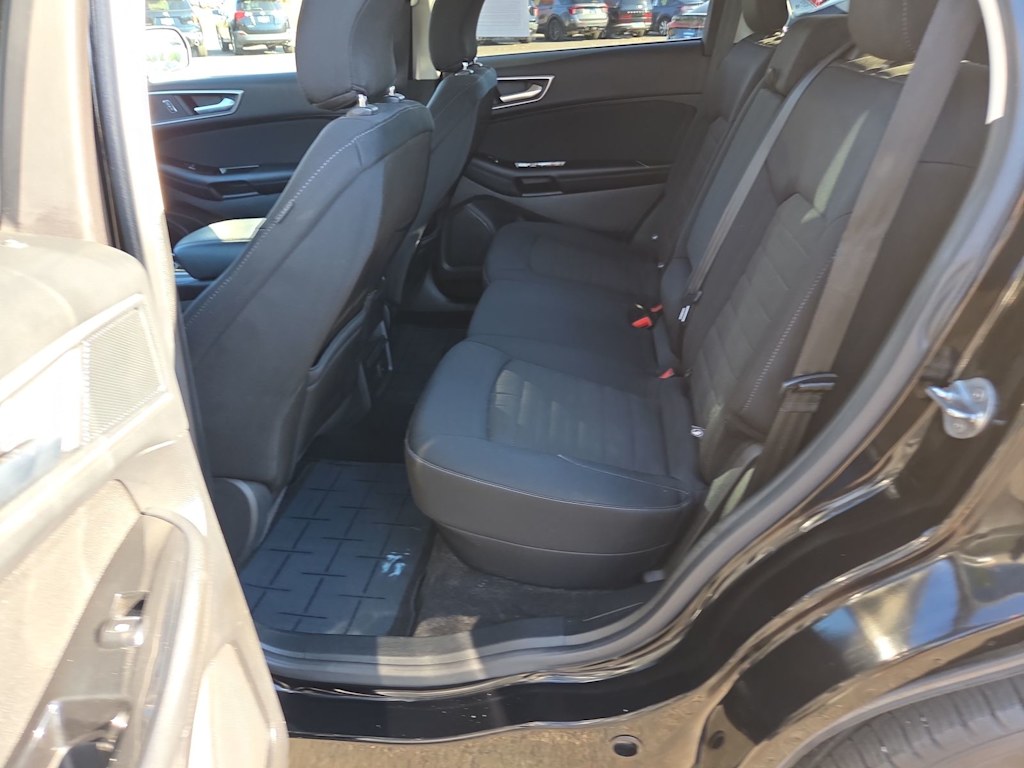 Thumbnail: 2018 Ford Edge - 27
