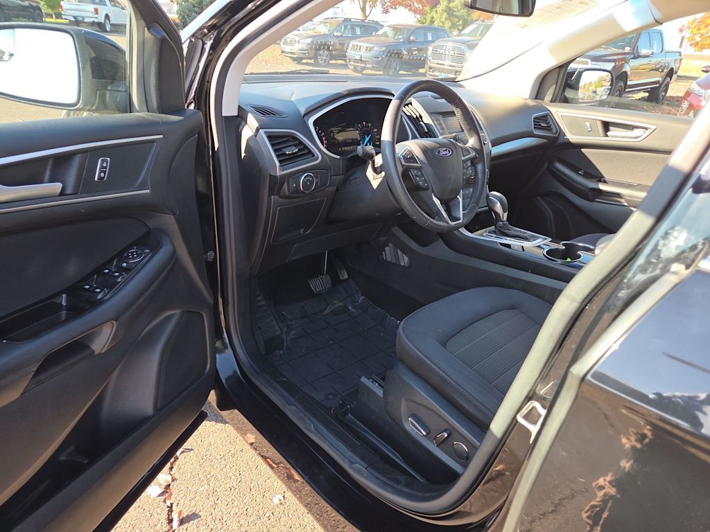 Thumbnail: 2018 Ford Edge - 2