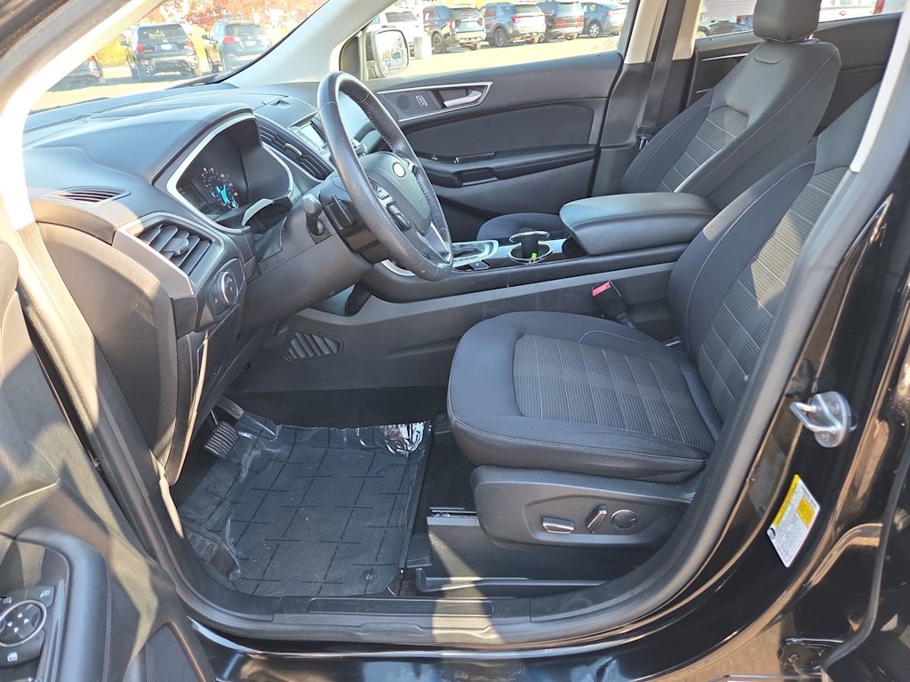 Thumbnail: 2018 Ford Edge - 10