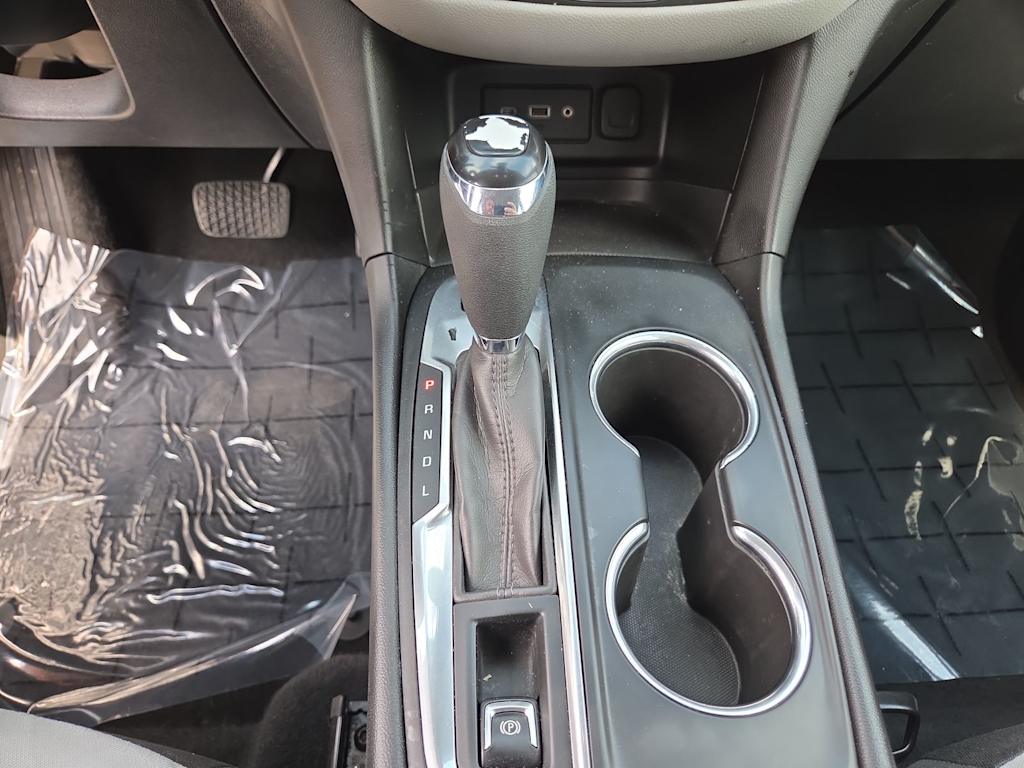 Thumbnail: 2020 Chevrolet Equinox - 16