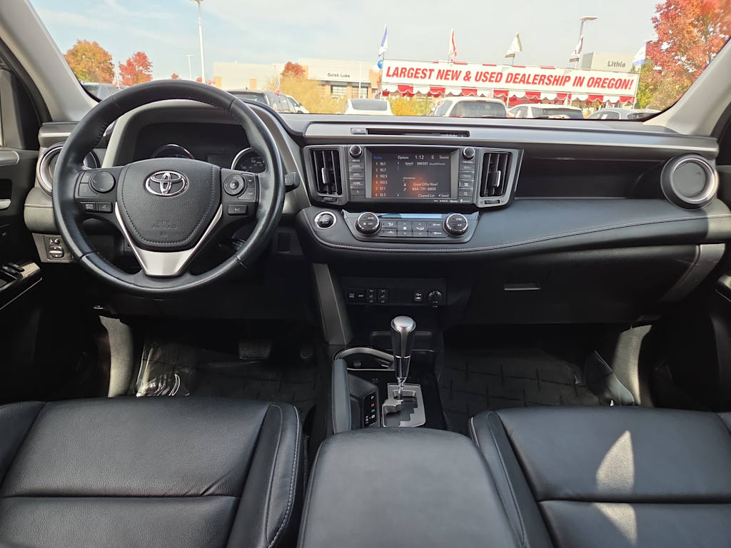 Thumbnail: 2017 Toyota RAV4 - 10