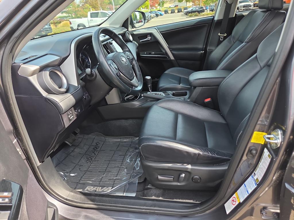 Thumbnail: 2017 Toyota RAV4 - 11