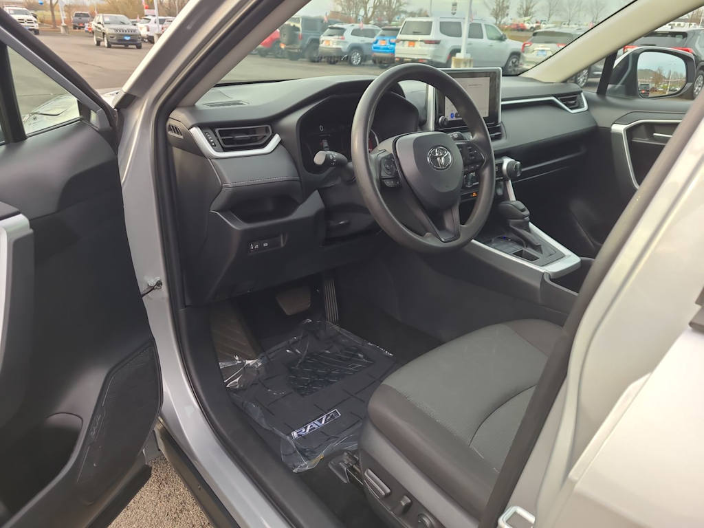 Thumbnail: 2024 Toyota RAV4 - 23