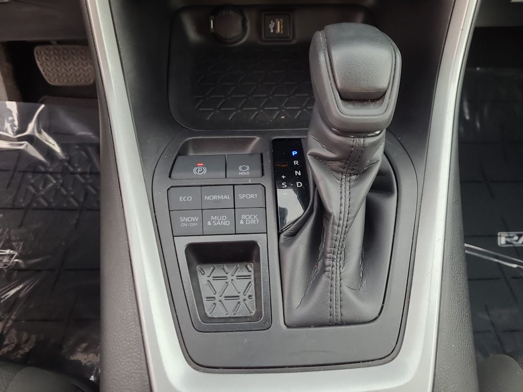 Thumbnail: 2024 Toyota RAV4 - 14