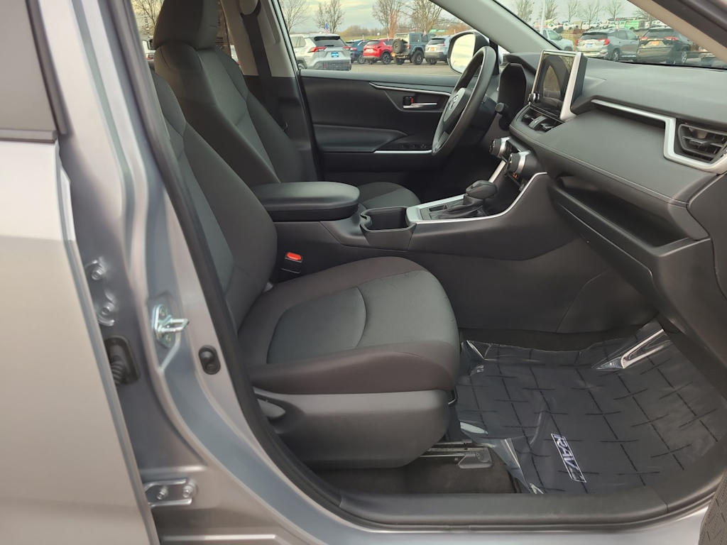 Thumbnail: 2024 Toyota RAV4 - 28