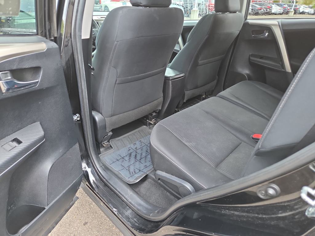 Thumbnail: 2015 Toyota RAV4 - 12