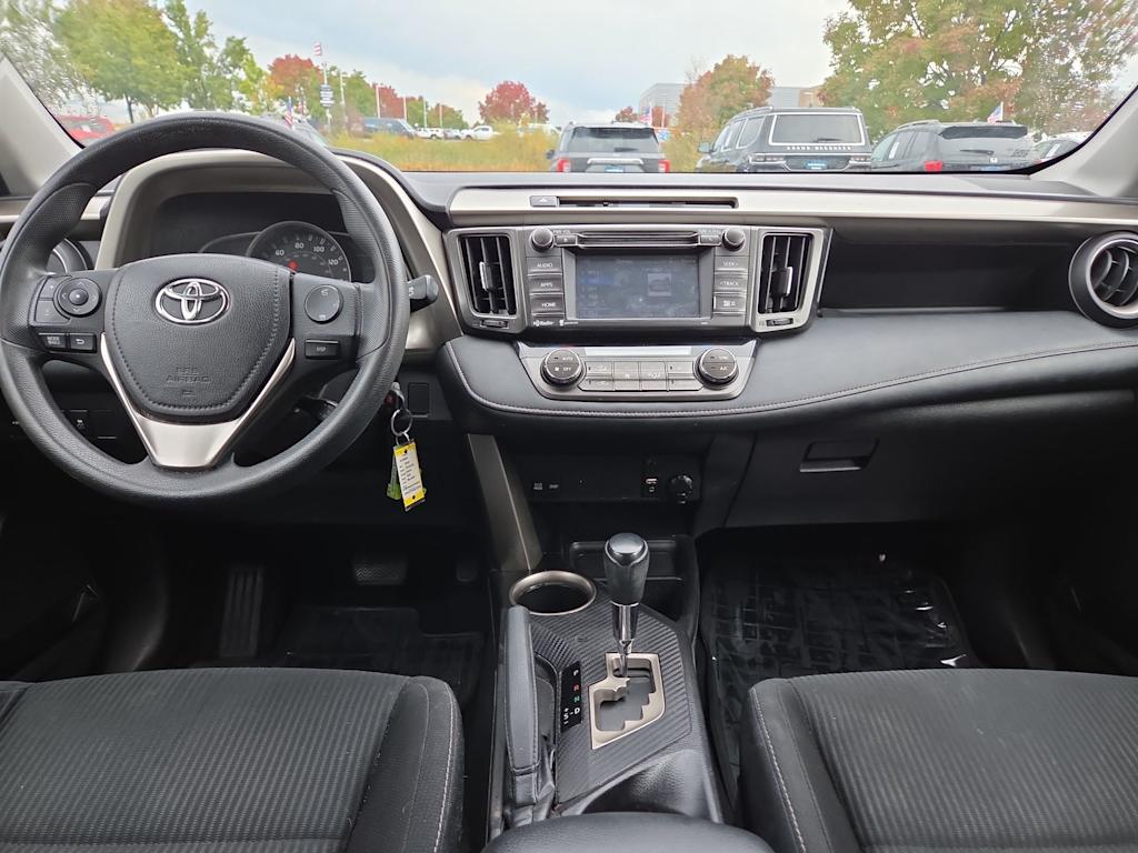 Thumbnail: 2015 Toyota RAV4 - 2