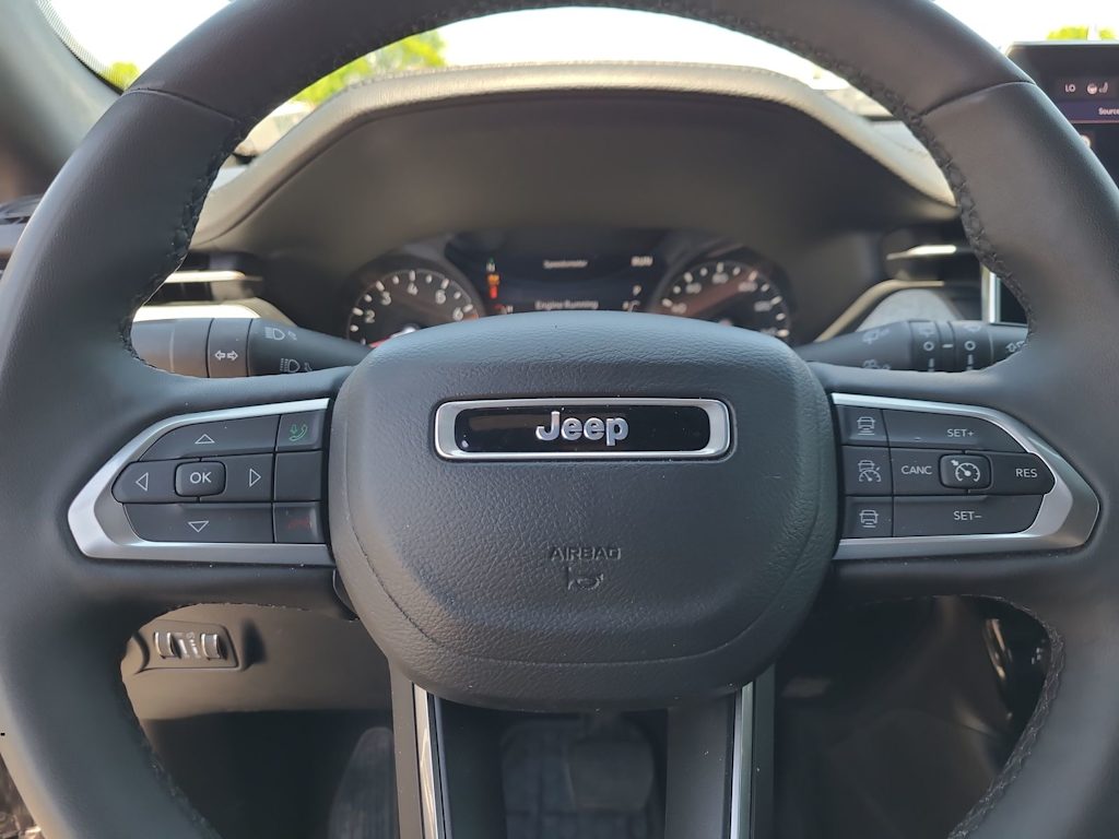 Thumbnail: 2023 Jeep Compass - 29
