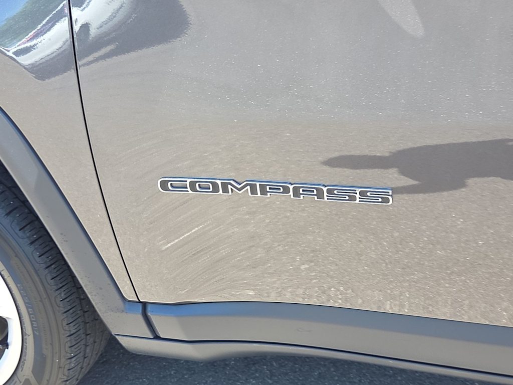 Thumbnail: 2023 Jeep Compass - 7
