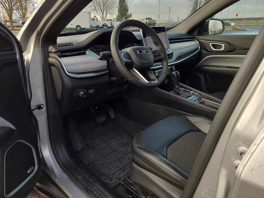 Thumbnail: 2023 Jeep Compass - 2