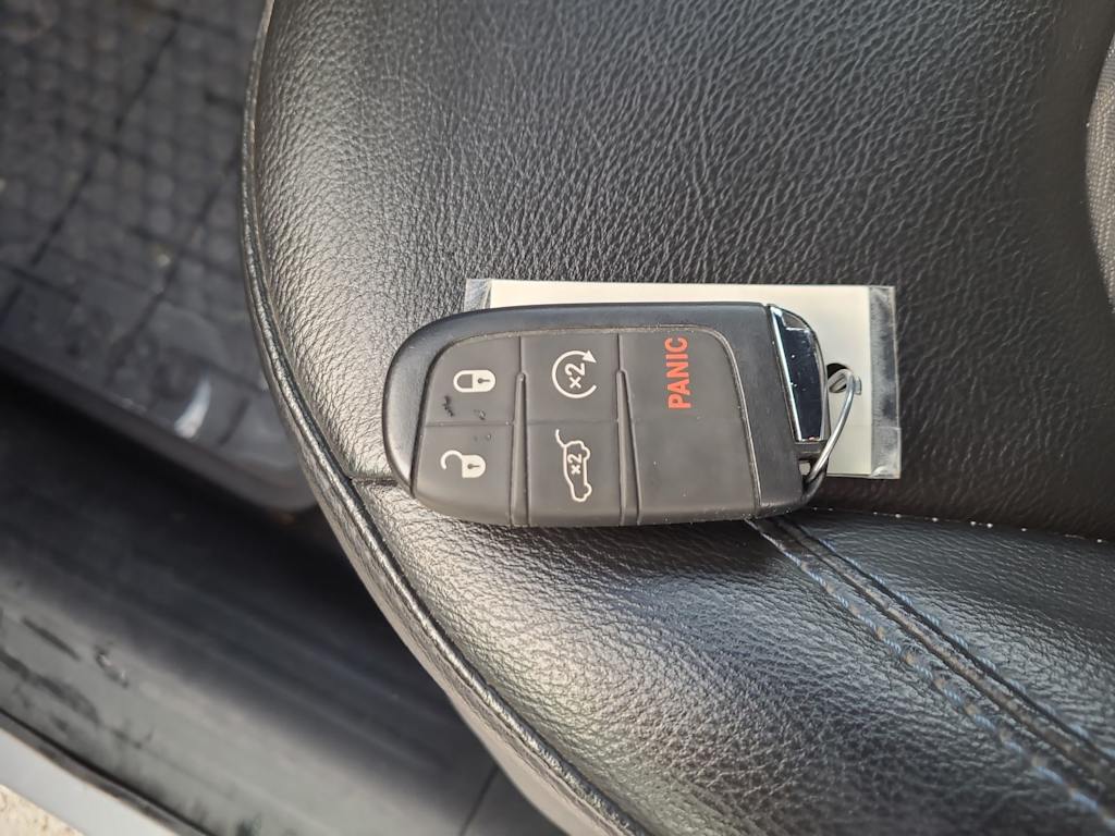 Thumbnail: 2023 Jeep Compass - 18