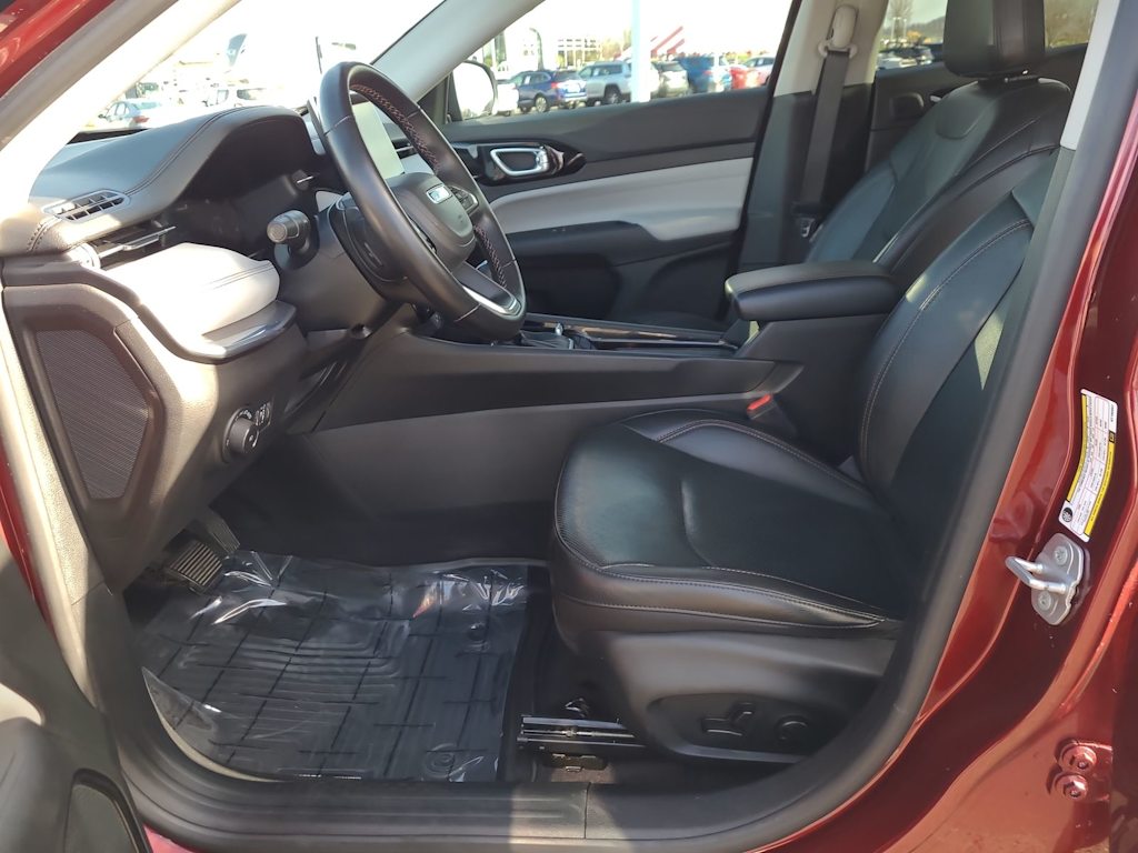 Thumbnail: 2022 Jeep Compass - 10