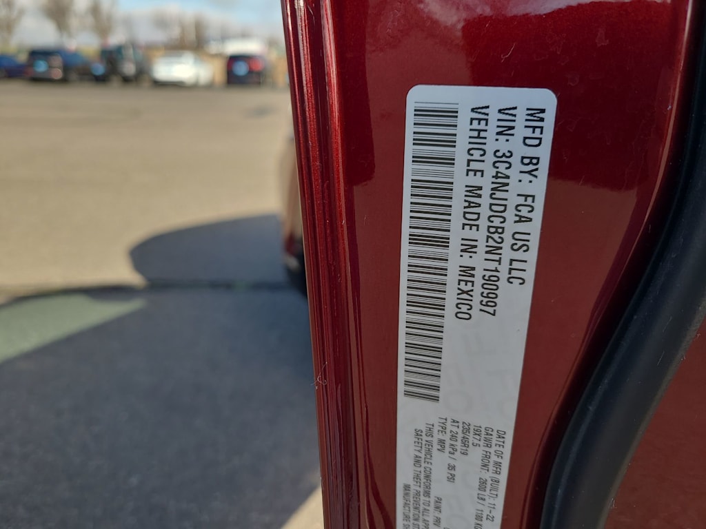 Thumbnail: 2022 Jeep Compass - 17