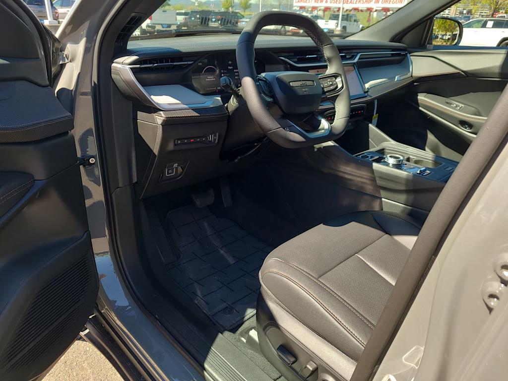 Thumbnail: 2026 Jeep Cherokee - 12