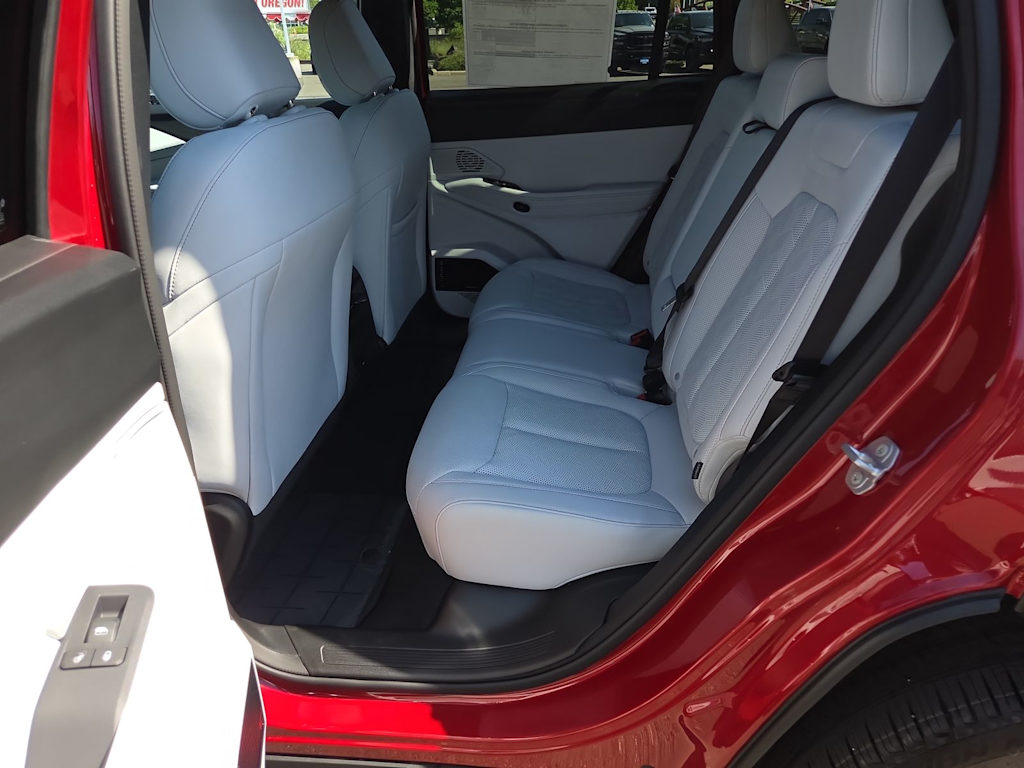 Thumbnail: 2026 Jeep Cherokee - 27