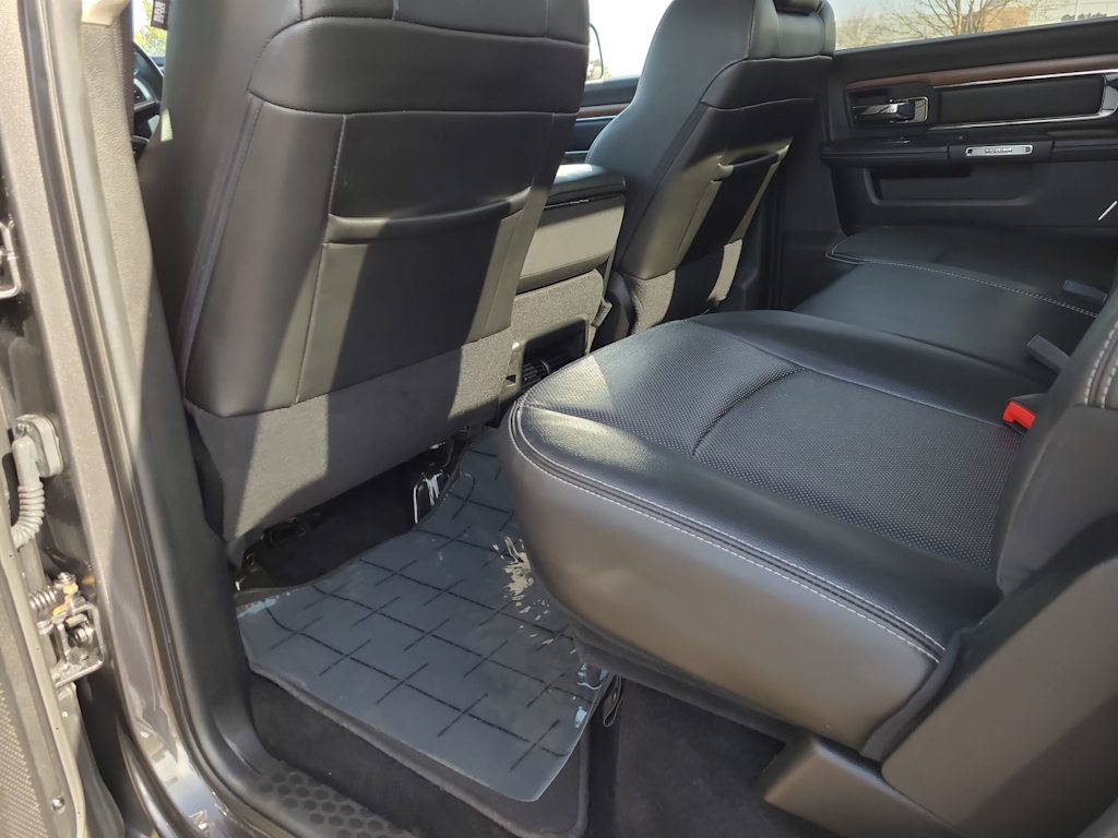 2014 RAM 3500 Laramie 12