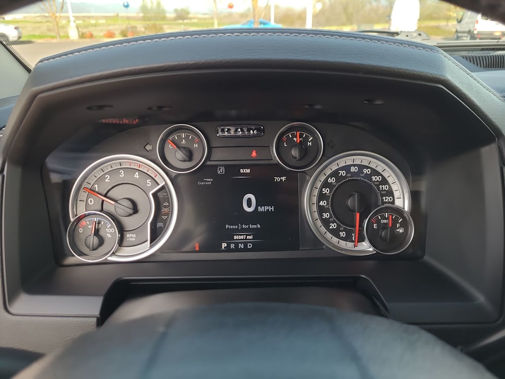 2014 RAM 3500 Laramie 14