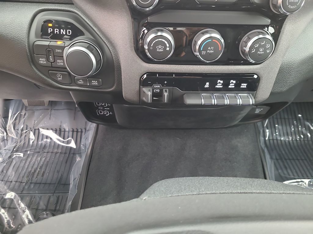 Thumbnail: 2026 RAM 1500 - 29