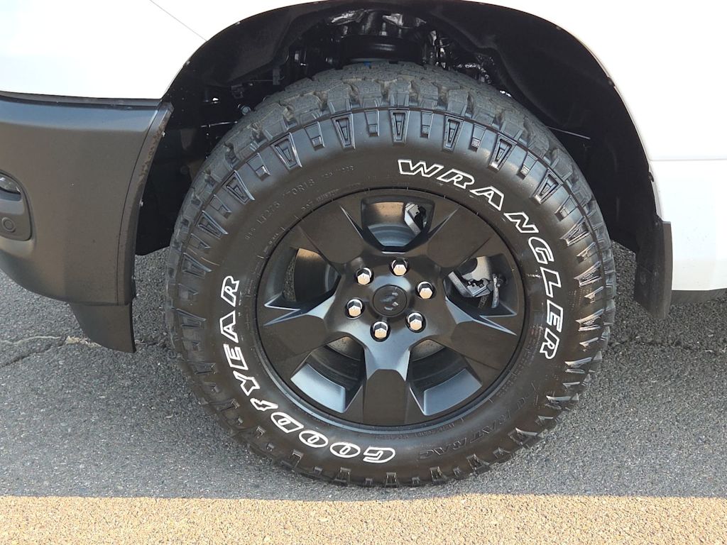 Thumbnail: 2026 RAM 1500 - 8