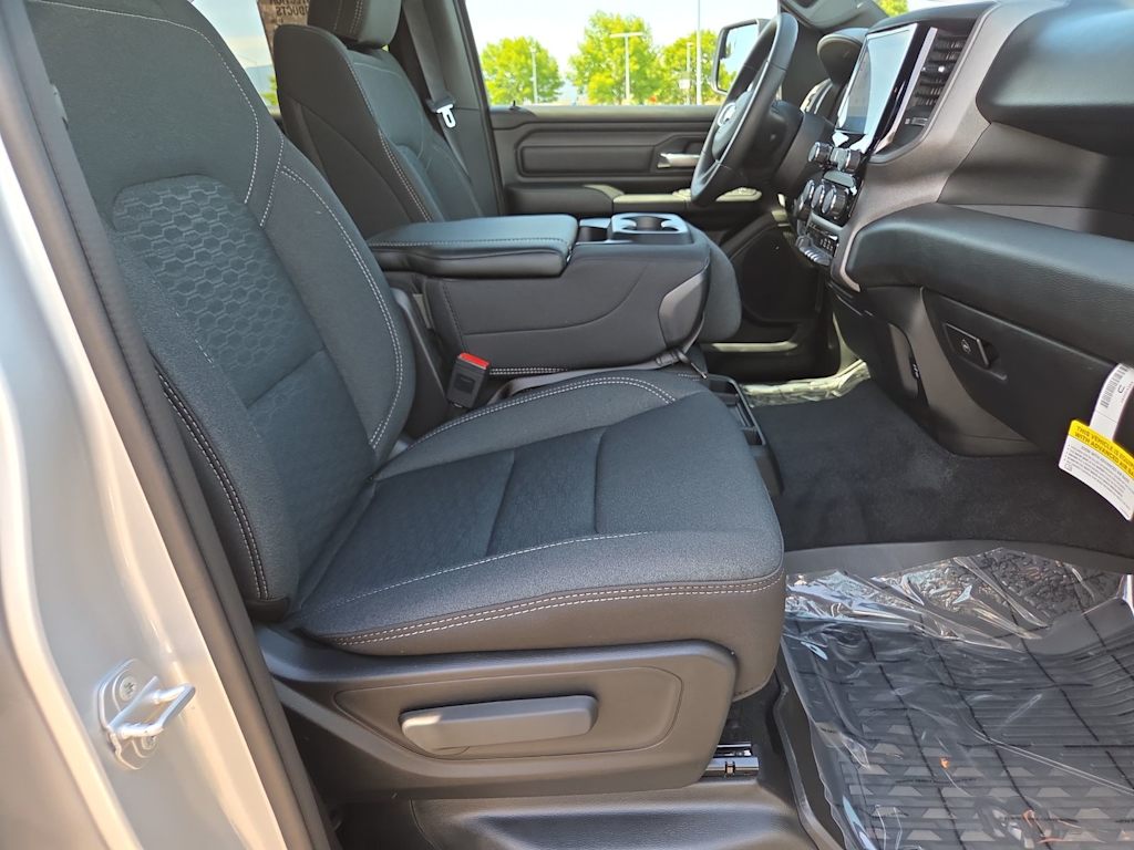Thumbnail: 2026 RAM 1500 - 11