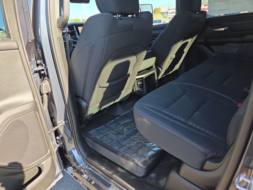 Thumbnail: 2026 RAM 1500 - 26