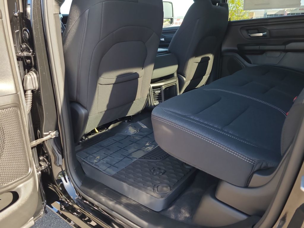 Thumbnail: 2026 RAM 1500 - 11