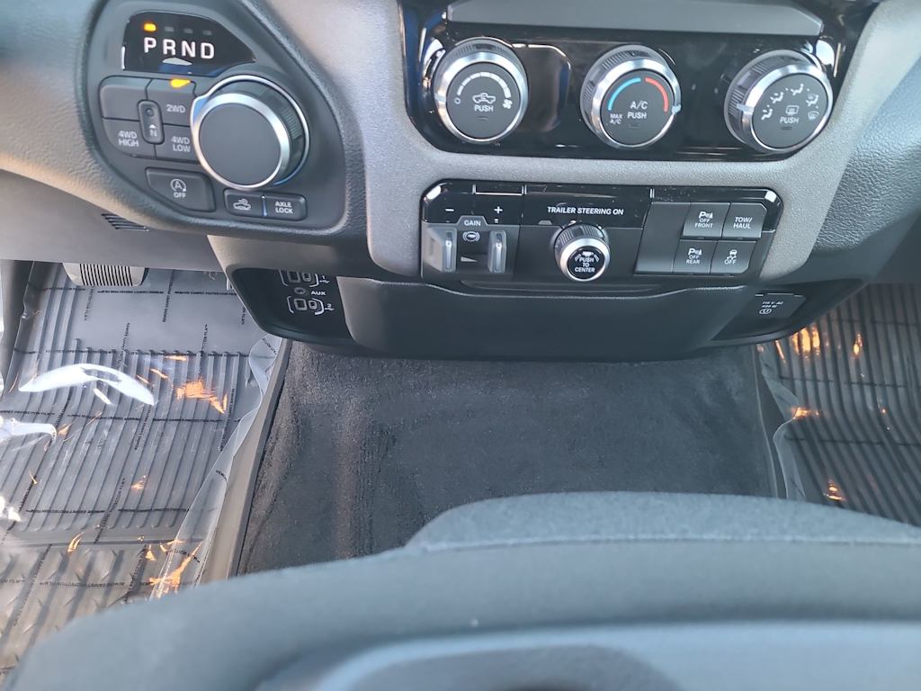 Thumbnail: 2026 RAM 1500 - 29
