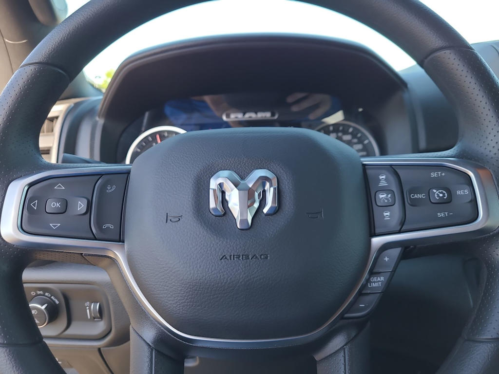 Thumbnail: 2026 RAM 1500 - 28
